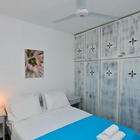 Sea View Cycladic House 4 Min From Port Páros