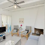 Sea View Cycladic House 4 Min From Port