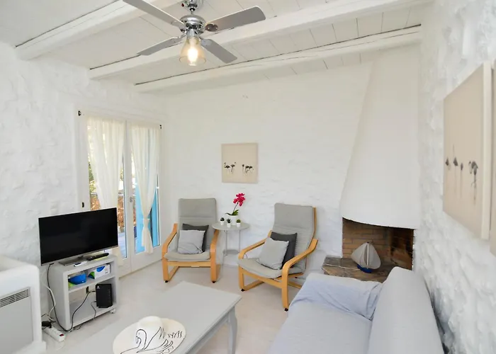 Sea View Cycladic House 4 Min From Port